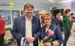 Boso i poetycko – promocja tomiku wierszy Iwony Misiopeckiej w bibliotece