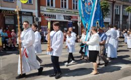 Procesja Bożego Ciała. Parafia pw. Podwyższenia Krzyża Świętego w Działdowie