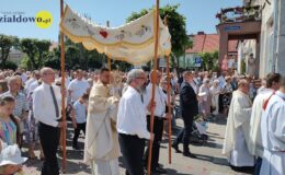 Procesja Bożego Ciała. Parafia pw. Podwyższenia Krzyża Świętego w Działdowie