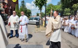 Procesja Bożego Ciała. Parafia pw. Podwyższenia Krzyża Świętego w Działdowie