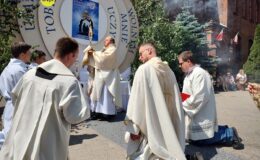Procesja Bożego Ciała. Parafia pw. Podwyższenia Krzyża Świętego w Działdowie