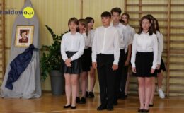 Żegnaj szkoło – zakończenie roku klas ósmych w SP nr 3