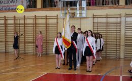Żegnaj szkoło – zakończenie roku klas ósmych w SP nr 3