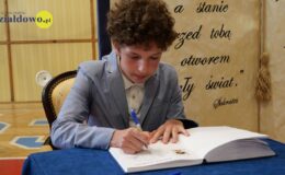 Żegnaj szkoło – zakończenie roku klas ósmych w SP nr 3