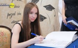 Żegnaj szkoło – zakończenie roku klas ósmych w SP nr 3