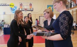 Żegnaj szkoło – zakończenie roku klas ósmych w SP nr 3