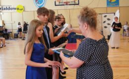Żegnaj szkoło – zakończenie roku klas ósmych w SP nr 3