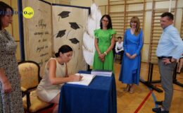 Żegnaj szkoło – zakończenie roku klas ósmych w SP nr 3