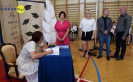 Żegnaj szkoło – zakończenie roku klas ósmych w SP nr 3