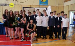 Żegnaj szkoło – zakończenie roku klas ósmych w SP nr 3