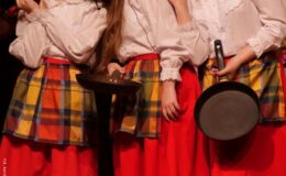 Magiczna podróż po świecie dziecięcej wyobraźni. Przedstawienia „Przygoda Stracha na Wróble” i „Delicja” w MDK w Działdowie