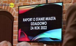 Burmistrz Grzegorz Mrowiński otrzymał votum zaufania i absolutorium