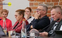 Burmistrz Grzegorz Mrowiński otrzymał votum zaufania i absolutorium