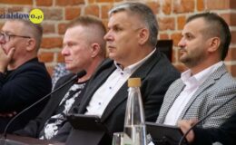 Burmistrz Grzegorz Mrowiński otrzymał votum zaufania i absolutorium