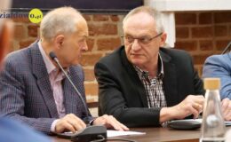 Burmistrz Grzegorz Mrowiński otrzymał votum zaufania i absolutorium