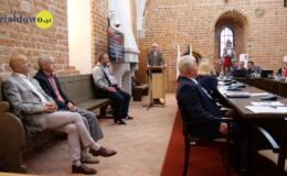 Burmistrz Grzegorz Mrowiński otrzymał votum zaufania i absolutorium