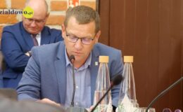 Burmistrz Grzegorz Mrowiński otrzymał votum zaufania i absolutorium