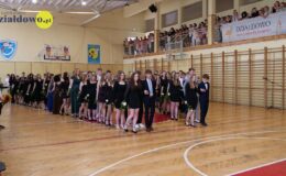 Żegnaj szkoło – zakończenie roku klas ósmych w SP nr 3