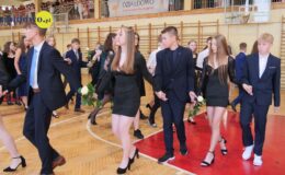 Żegnaj szkoło – zakończenie roku klas ósmych w SP nr 3