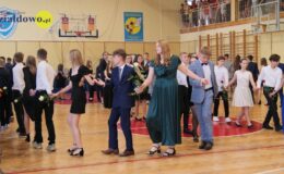 Żegnaj szkoło – zakończenie roku klas ósmych w SP nr 3