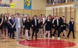 Żegnaj szkoło – zakończenie roku klas ósmych w SP nr 3