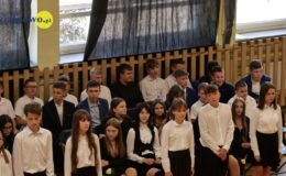 Żegnaj szkoło – zakończenie roku klas ósmych w SP nr 3