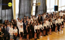 Żegnaj szkoło – zakończenie roku klas ósmych w SP nr 3