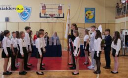 Żegnaj szkoło – zakończenie roku klas ósmych w SP nr 3
