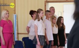 Żegnaj szkoło – zakończenie roku klas ósmych w SP nr 3