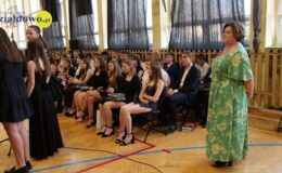 Żegnaj szkoło – zakończenie roku klas ósmych w SP nr 3