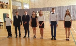 Pożegnań nadszedł czas – ósmoklasiści z SP nr 4 opuścili mury swojej szkoły