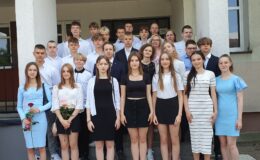 Pożegnań nadszedł czas – ósmoklasiści z SP nr 4 opuścili mury swojej szkoły