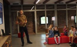 Potrawka z ogonów bobra i miseczki z gliny – pierwsza odsłona „Wakacji w Muzeum”