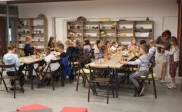 Potrawka z ogonów bobra i miseczki z gliny – pierwsza odsłona „Wakacji w Muzeum”