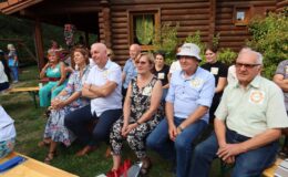 Wrześniowy upalny Piknik Literacki w Drzazgach
