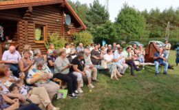 Wrześniowy upalny Piknik Literacki w Drzazgach