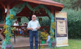 Wrześniowy upalny Piknik Literacki w Drzazgach