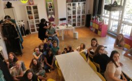 Wycieczka sekcji wokalnej Your Voice do Wytwórni Filmów Dokumentarnych i Fabularnych w Warszawie