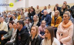 Pasowania na pierwszaka i Dzień Nauczyciela w SP nr 1