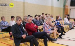 Pasowania na pierwszaka i Dzień Nauczyciela w SP nr 1