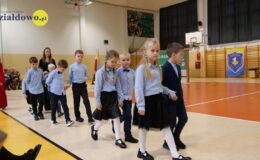 Pasowania na pierwszaka i Dzień Nauczyciela w SP nr 1