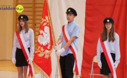 Pasowania na pierwszaka i Dzień Nauczyciela w SP nr 1