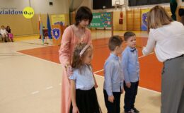 Pasowania na pierwszaka i Dzień Nauczyciela w SP nr 1
