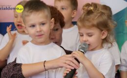 Ślubowanie i pasowanie Krasnoludków