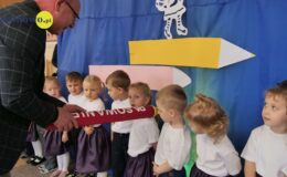 Ślubowanie i pasowanie Krasnoludków