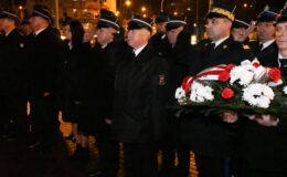Osłonięto tablicę upamiętniającą tragicznie zmarłego na służbie druha