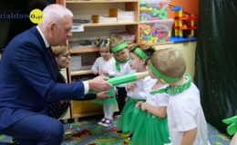 Pasowanie na przedszkolaka w Przedszkolu nr 5 w Działdowie – grupa Dinusie