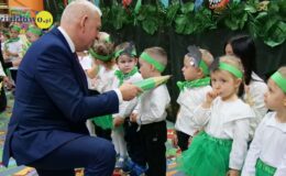 Pasowanie na przedszkolaka w Przedszkolu nr 5 w Działdowie – grupa Dinusie