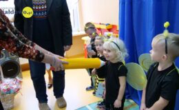 „Pszczółki” pasowane na przedszkolaka