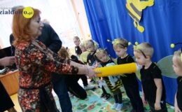 „Pszczółki” pasowane na przedszkolaka